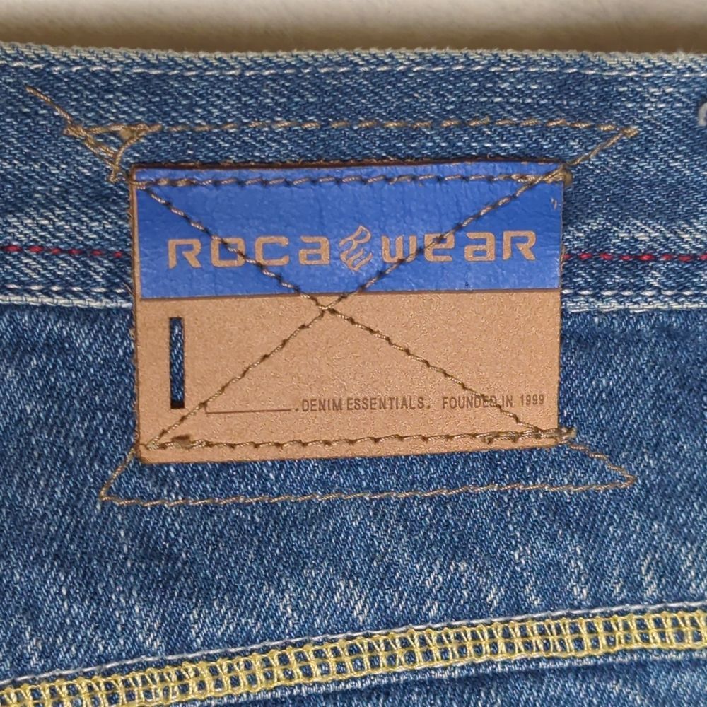 Vintage Y2K Baggy Rocawear‎ Blue Wide Leg Embroidered Jorts sz. 38W Hip Hop - Picture 14 of 16